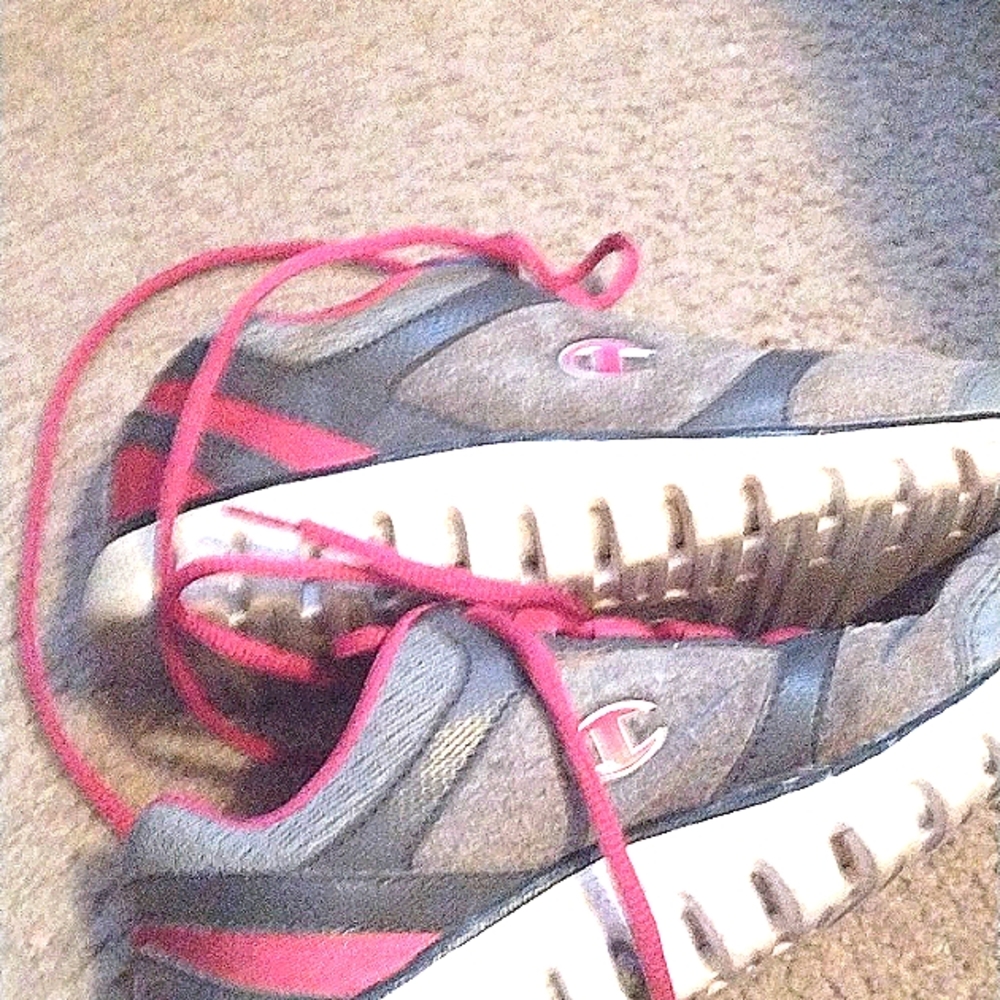Champion memory foam tennis shoes